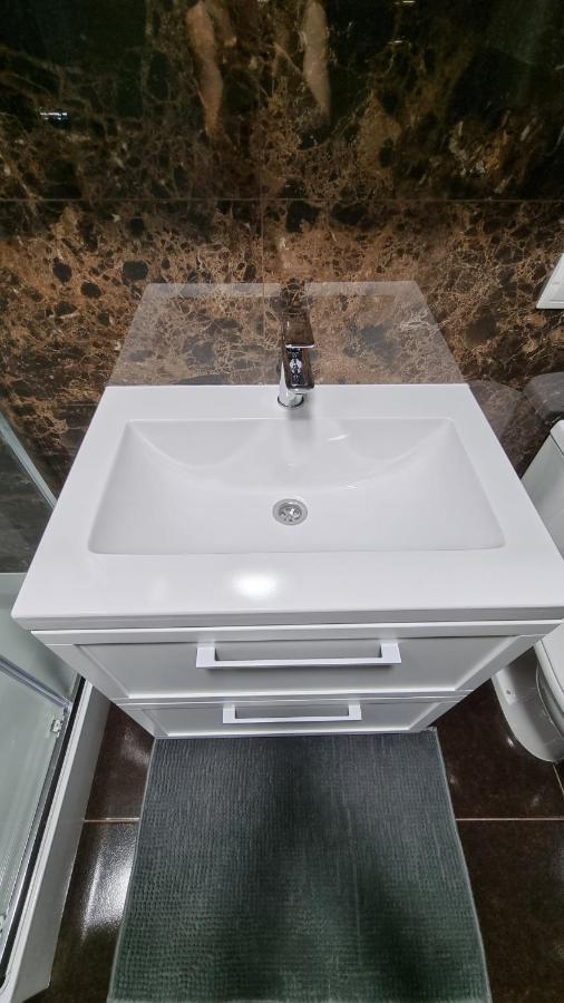 Mansarda Apartment Камианец-Подилский Екстериор снимка